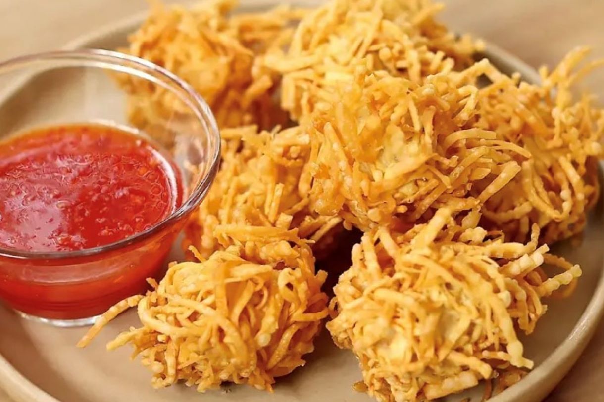 Udang goreng rambutan. (tangkap layar youtube Devina Hermawan)