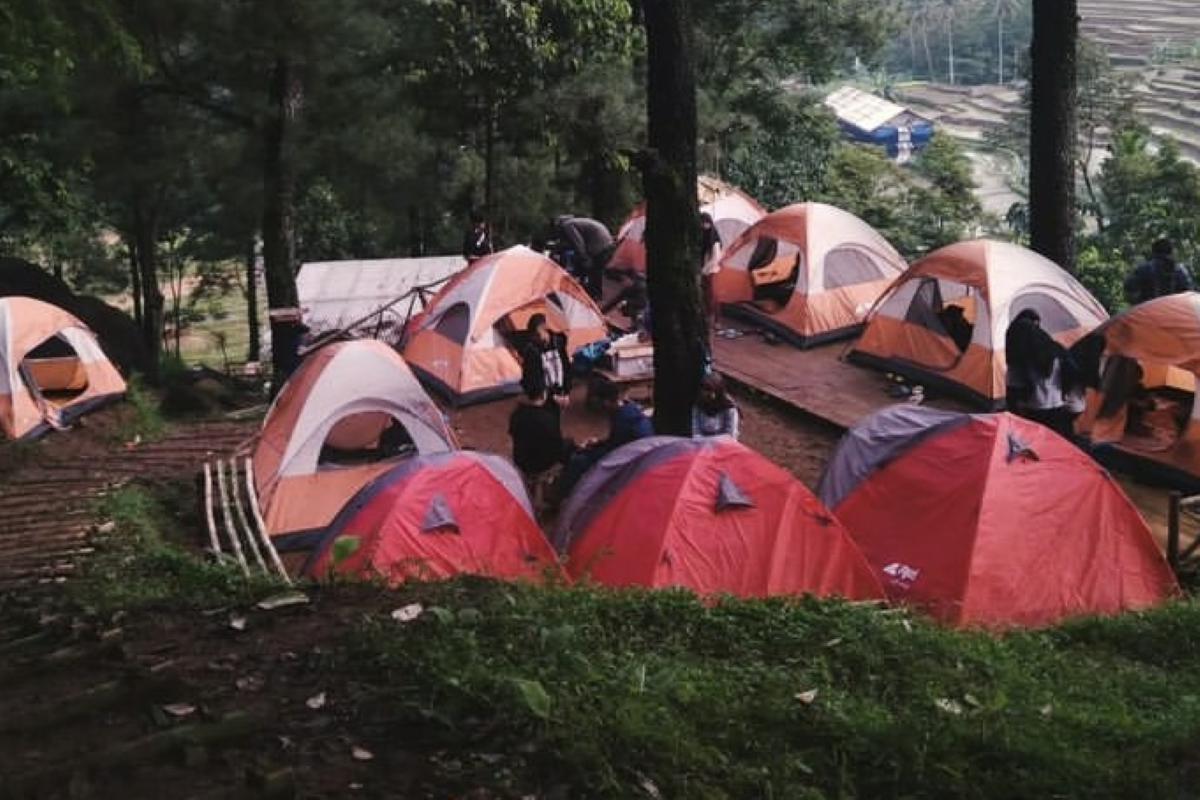 Area Perkemahan di Wisata Batu Badak. (tangkapan layar akun Instagram @batu.badak)
