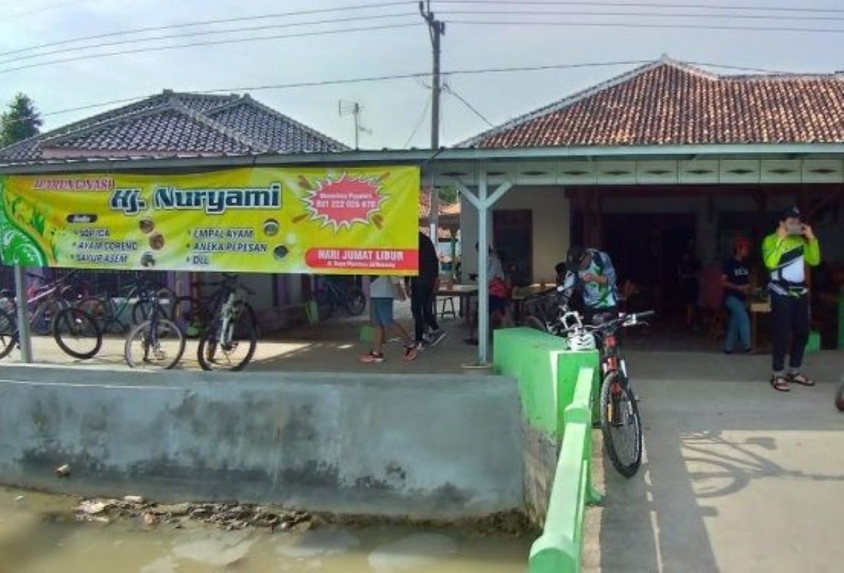 Rumah makan Hj. Nuryami di Indramayu. (tempatwisataseru.com)