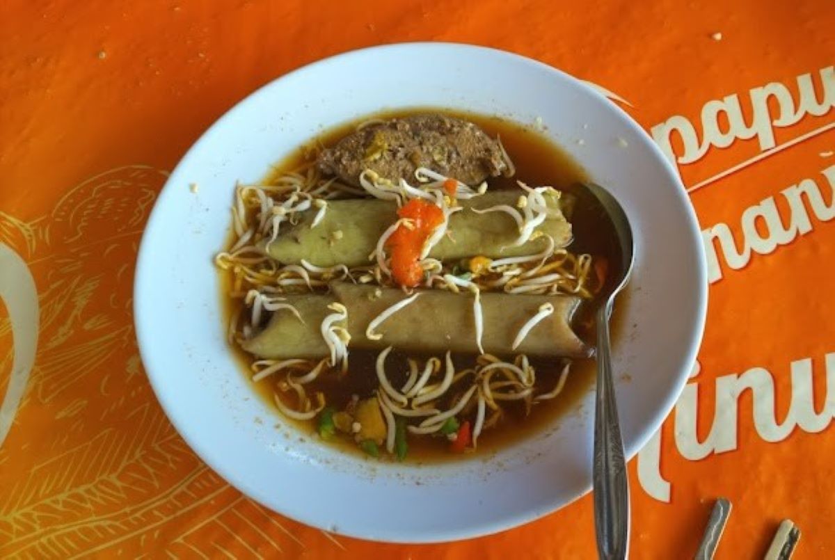 Kupat banyu pindang. (Gmaps/Natalia Anggrarini)