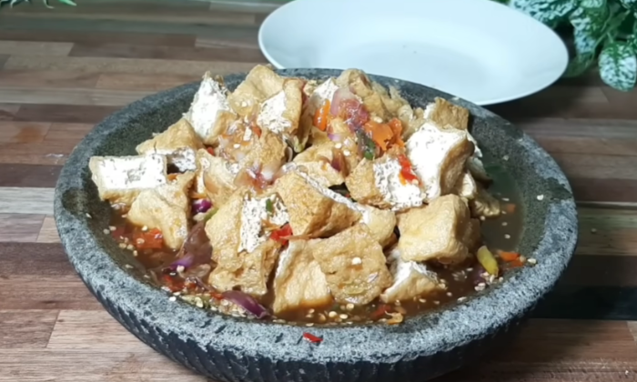 Hidangan tahu gejrot khas Cirebon