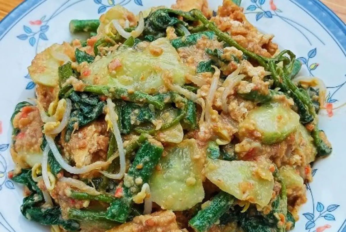 Lotek khas Indramayu. (cookpad.com/Bunda Kirana/Bunda_Kirana12387377)