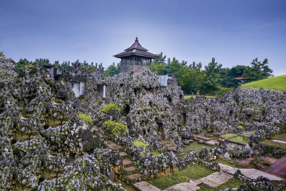 Objek wisata Gua Sunyaragi, Cirebon. (Dok. Dinas Pariwisata dan Kebudayaan Jawa Barat)