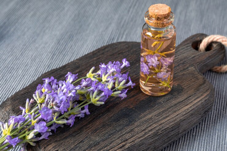 Ilustrasi minyak lavender yang ampuh untuk mengusir nyamuk