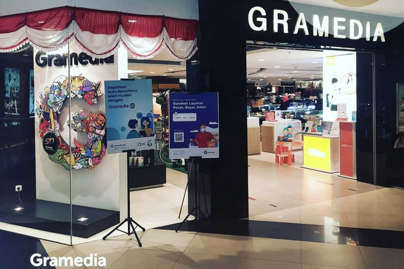 Suasana cabang Gramedia di Grage Mall Cirebon.