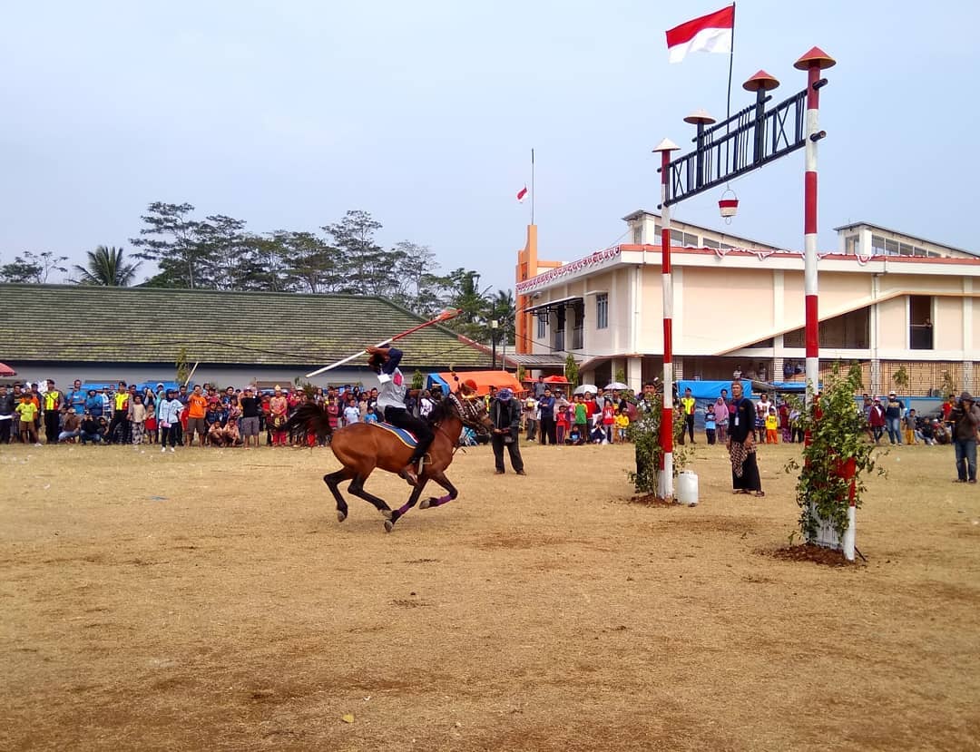 Tradisi Balap Kuda Saptonan