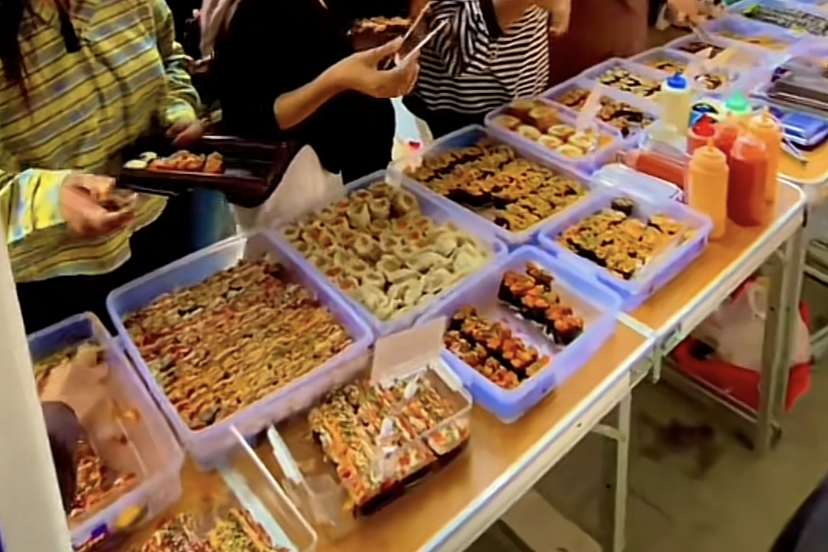 Hidangan sushi prasman Indramayu