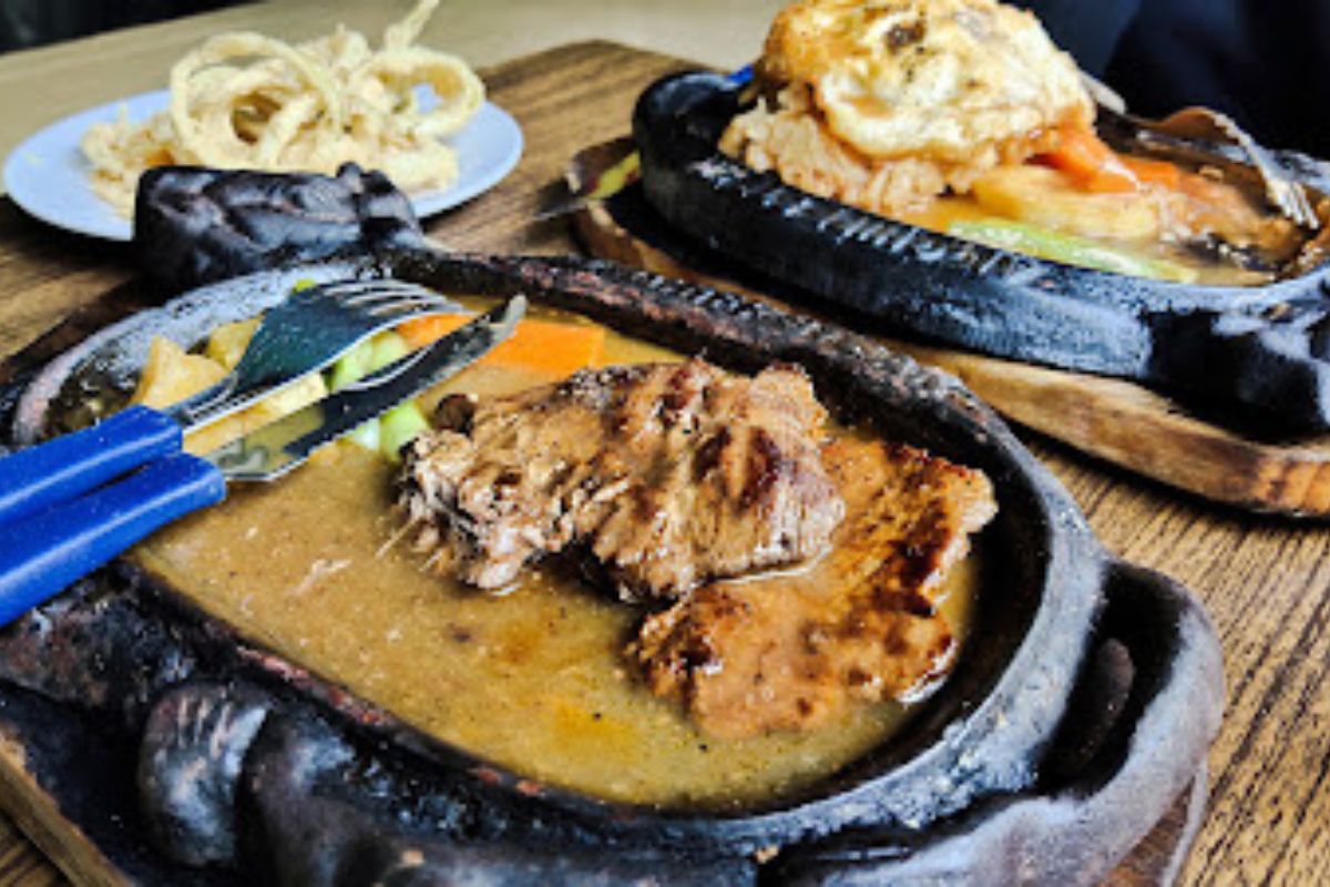 Al-Ghiff Steak, salah satu tempat makan steak di Kota Cirebon.