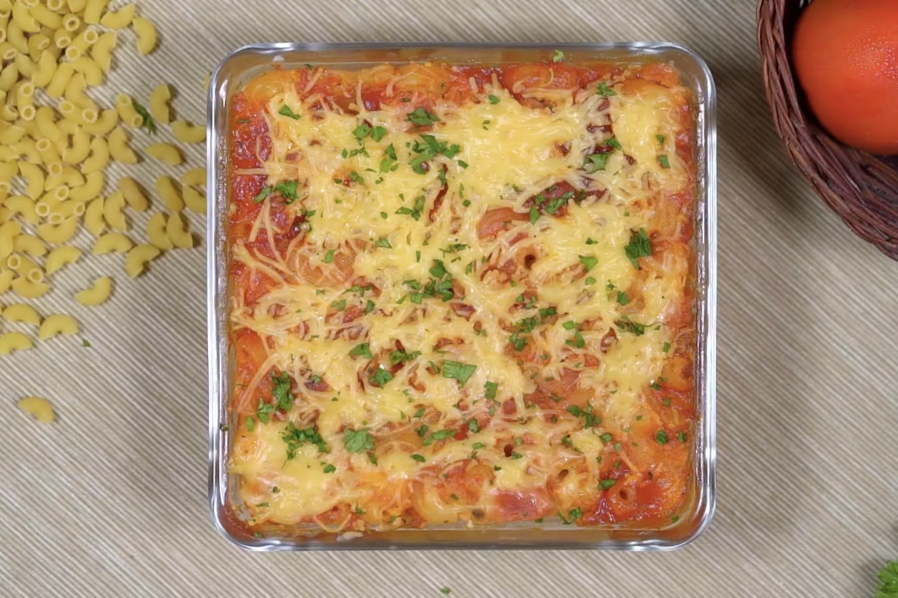 Macaroni Schotel Bolognese