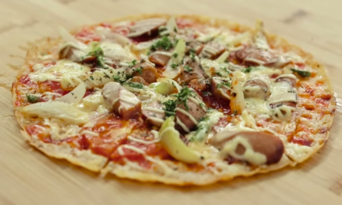 Pizza krispi menggunakan teflon