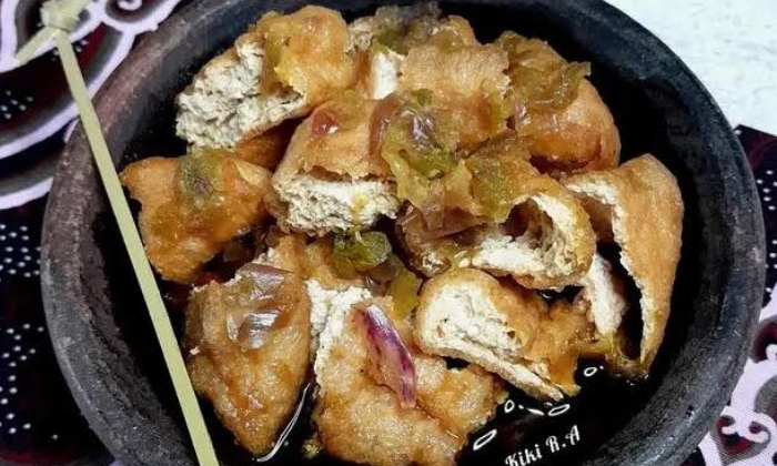 Tahu gejrot autentik Khas Cirebon