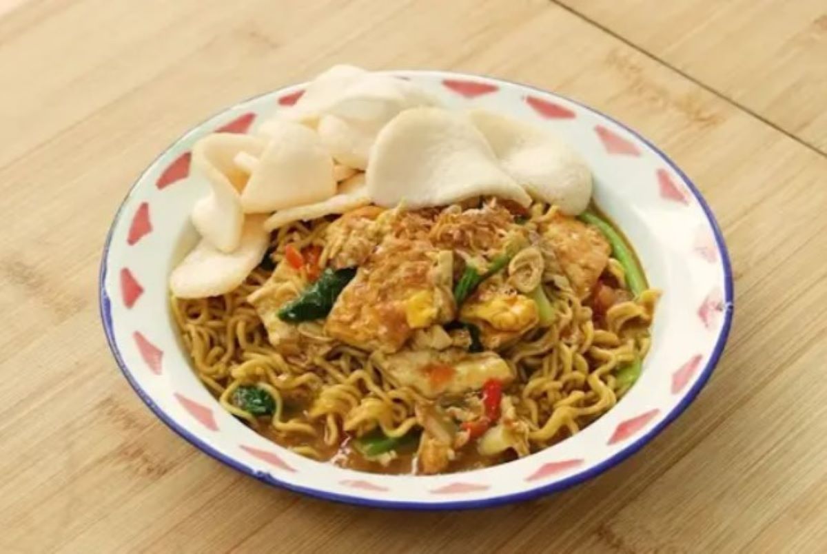 Mi nyemek telur yang menggugah selera. (Cookpad)