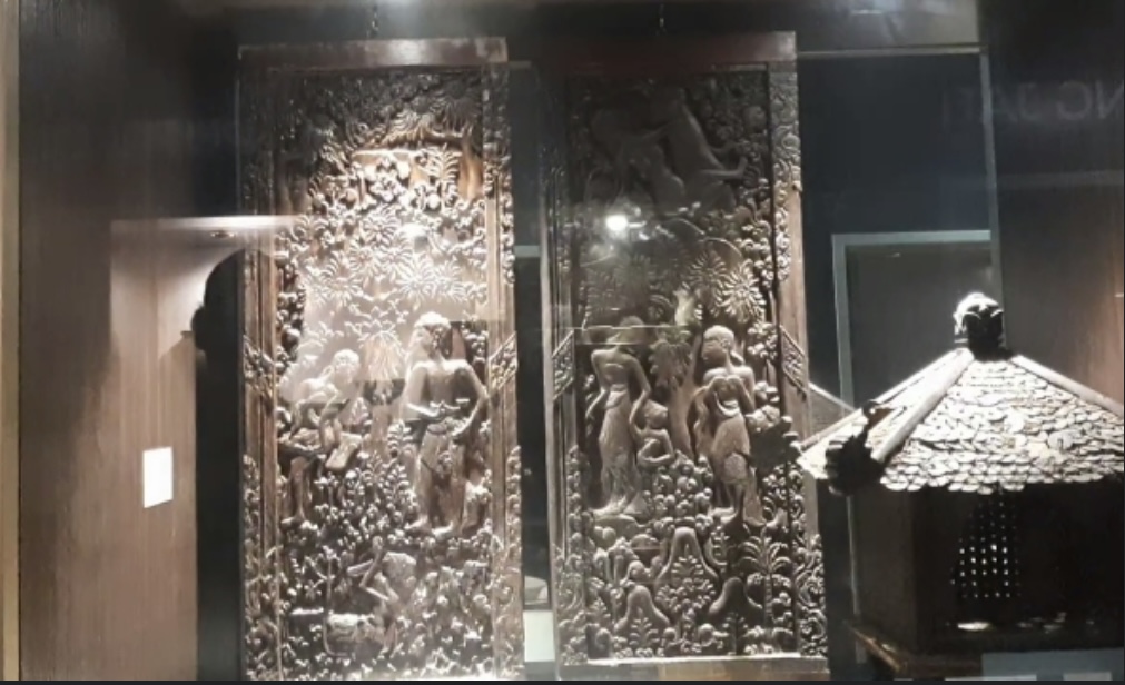 Ukiran Kama Sutra di Keraton Kasepuhan Cirebon