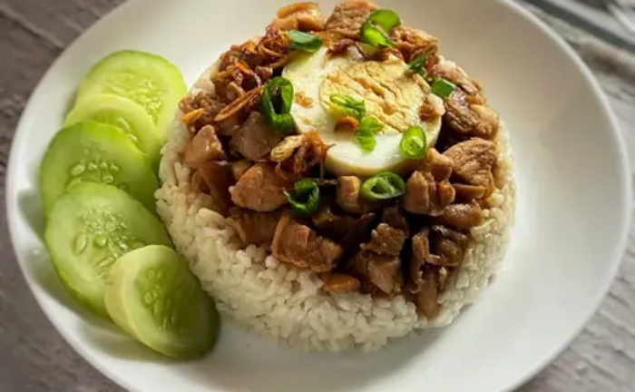 Nasi tim ayam jamur yang hanya perlu pakai rice cooker