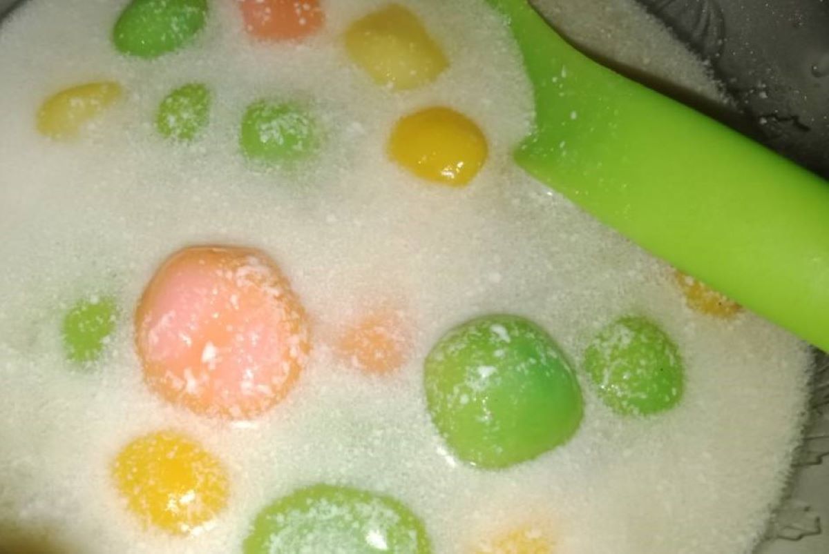 Bubur Glintir khas Kuningan. (cookpad.com)