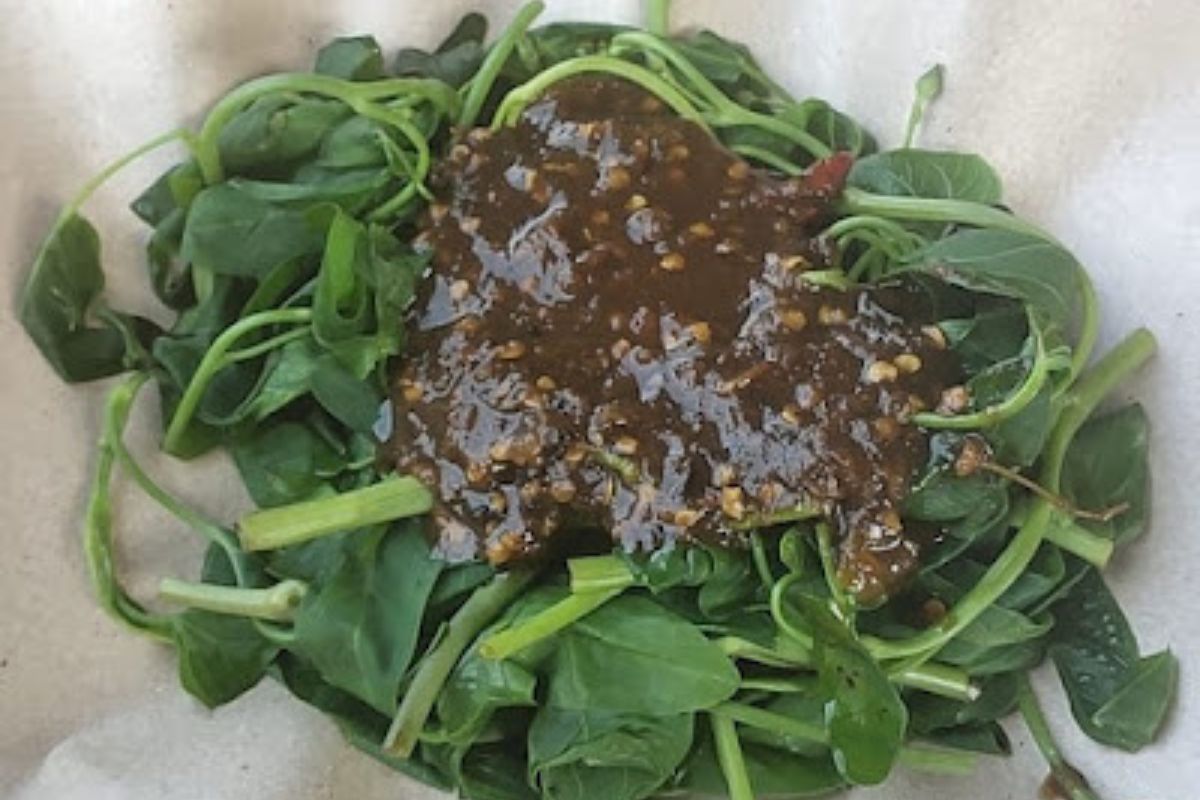 Rujak Kangkung Bu Dueng di Kuningan
