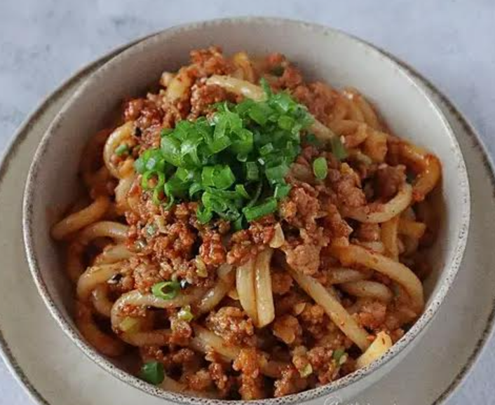 Udon goreng spicy yang pedas dan lezat