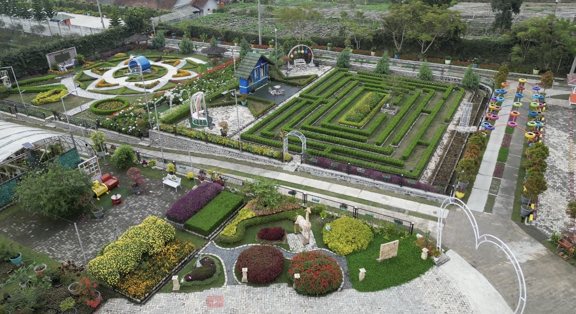 Taman Bunga Bee Park, Majalengka.