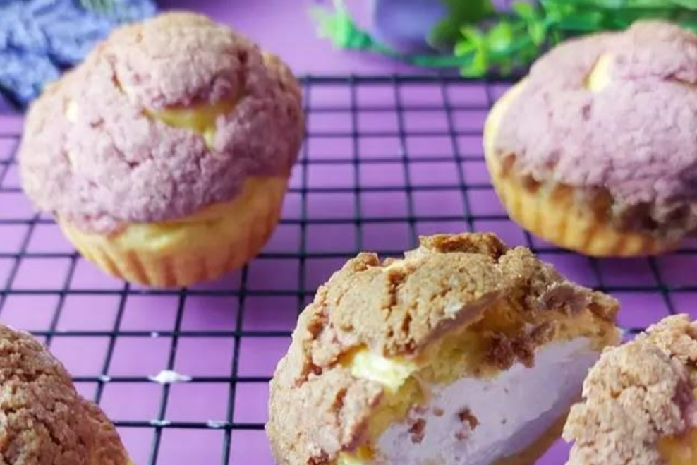 Penampilan kue sus choux au craquelin