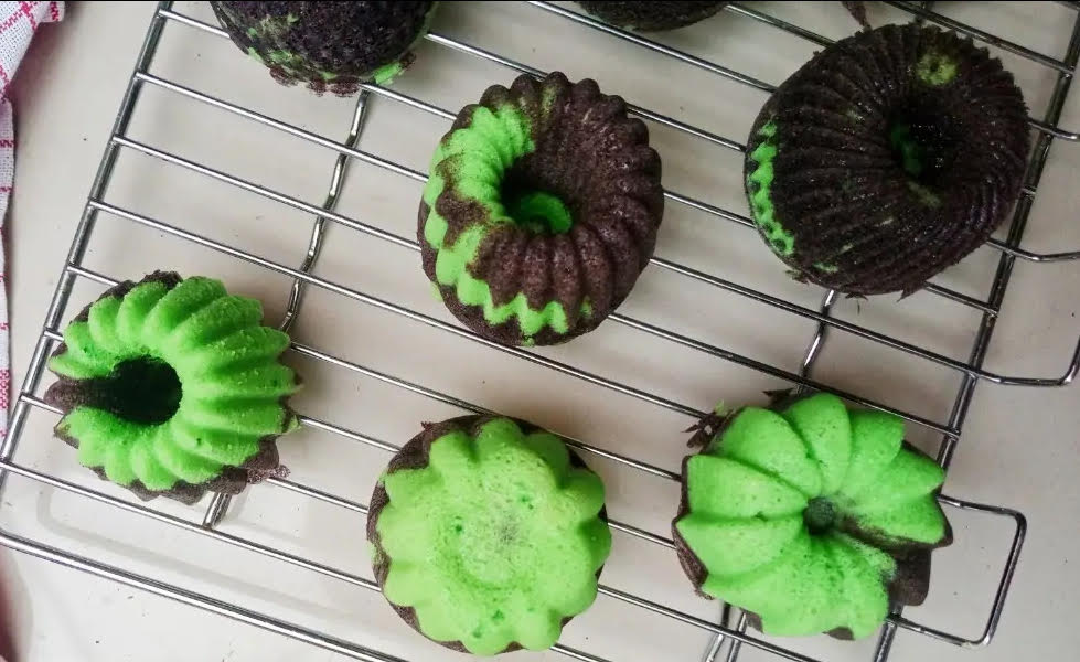 Bolu pandan ketan hitam