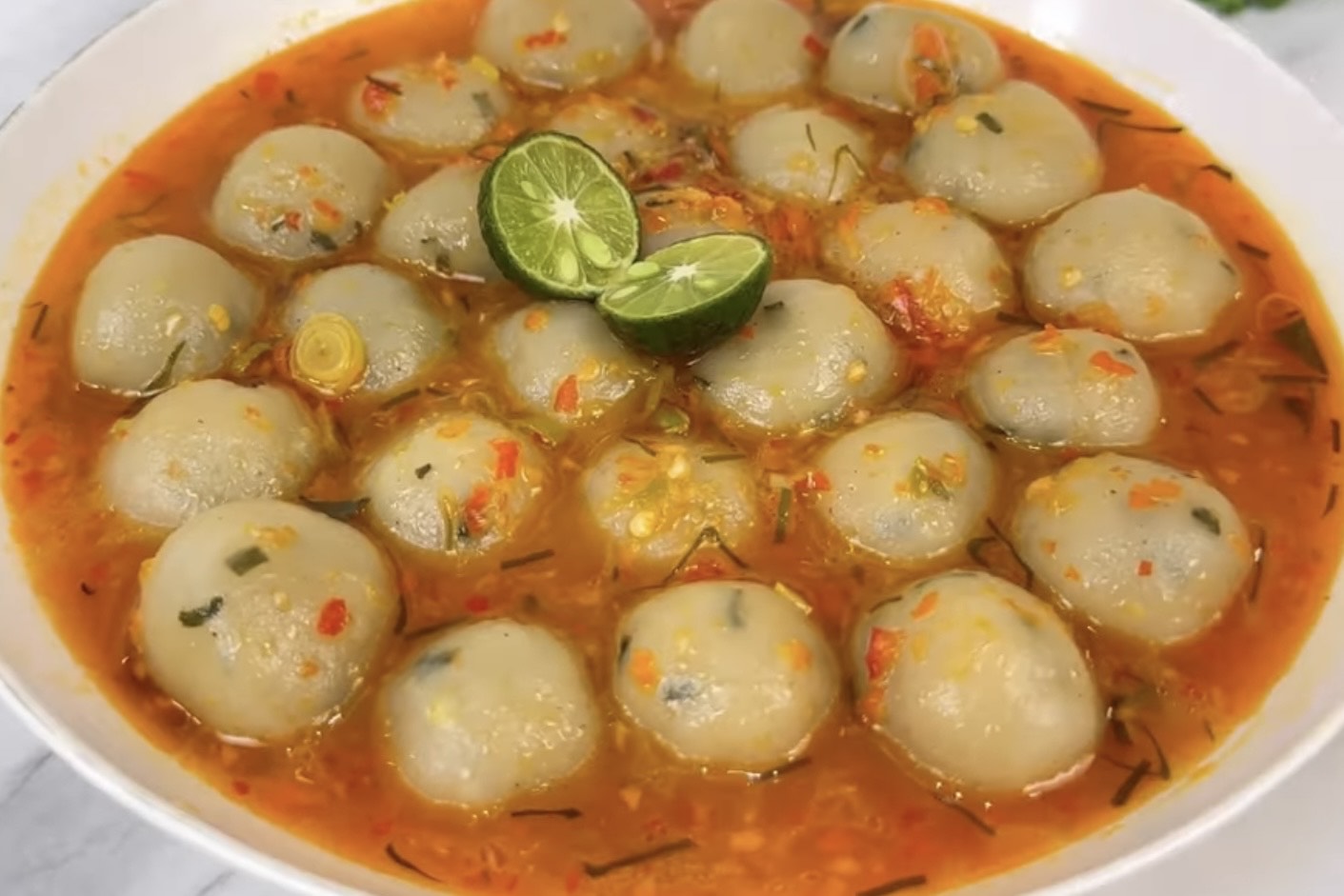 Cilok kuah pedas daun jeruk