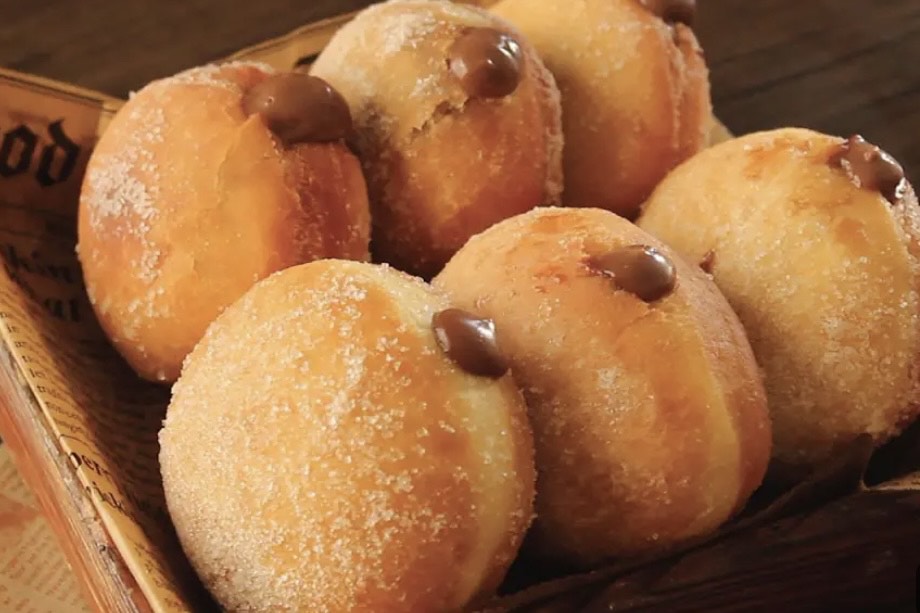 Bomboloni isi cokelat