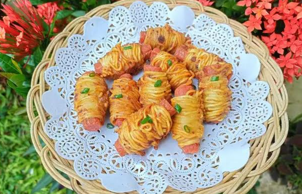 Sosis mie gulung yang mudah dibuat di rumah