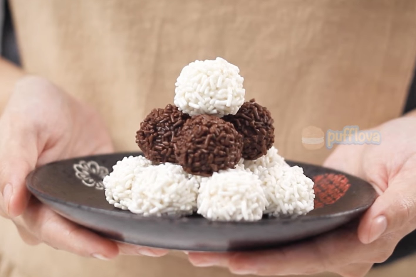 Kue rambutan untuk hari raya Natal