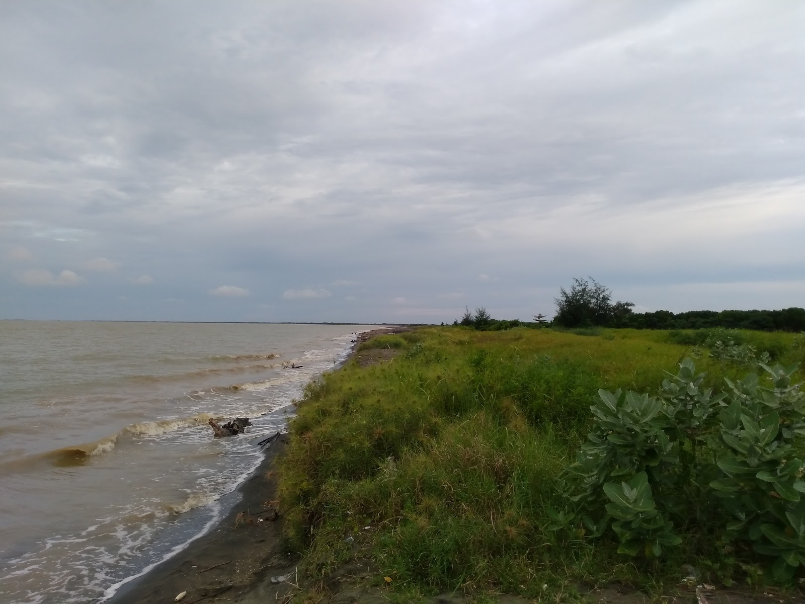 Pesona Pantai Eretan
