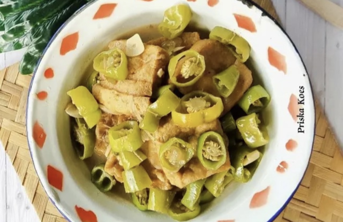 Sajian hidangan sayur tahu cabai hijau