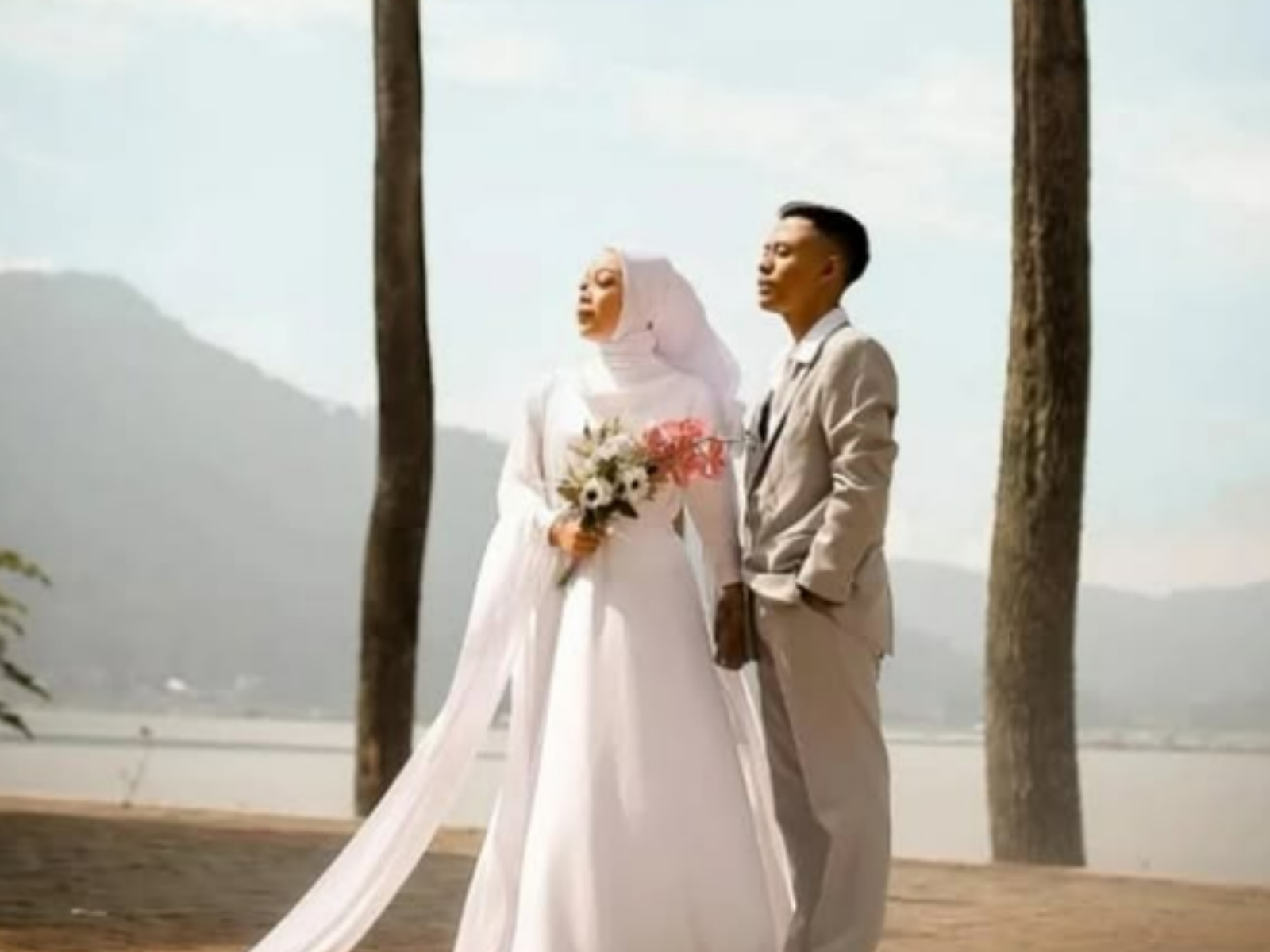 Foto prewedding di Waduk Darma Kuningan