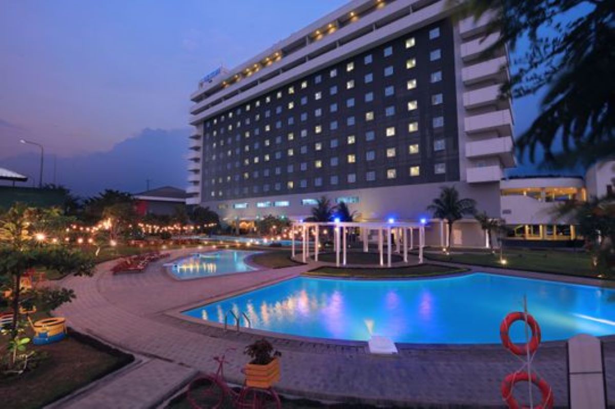 Suasana Aston Cirebon Hotel & Convention Center