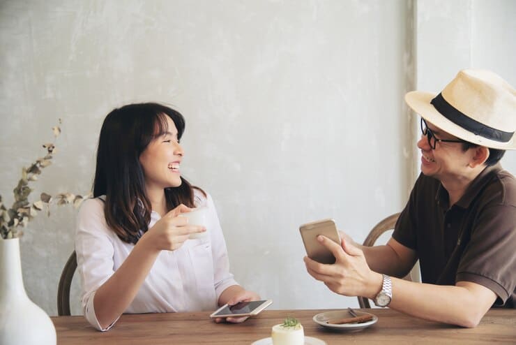 Ilustarsi pria dan wanita first date