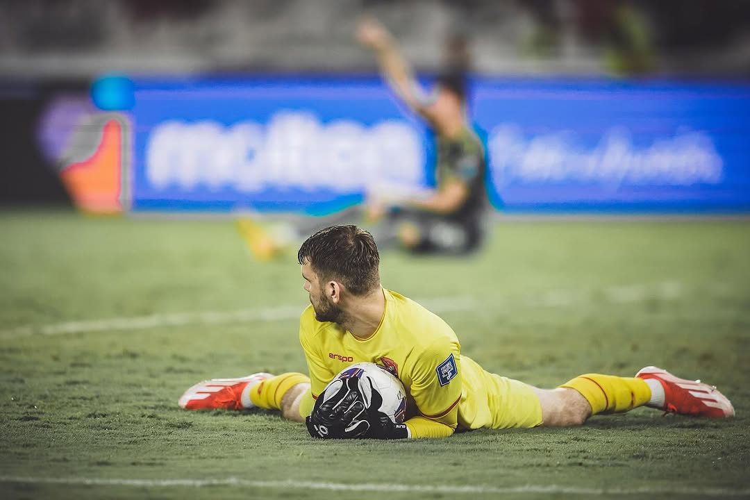 Maarten Paes, Kiper Timnas Indonesia. (Instagram @maartenpaes)