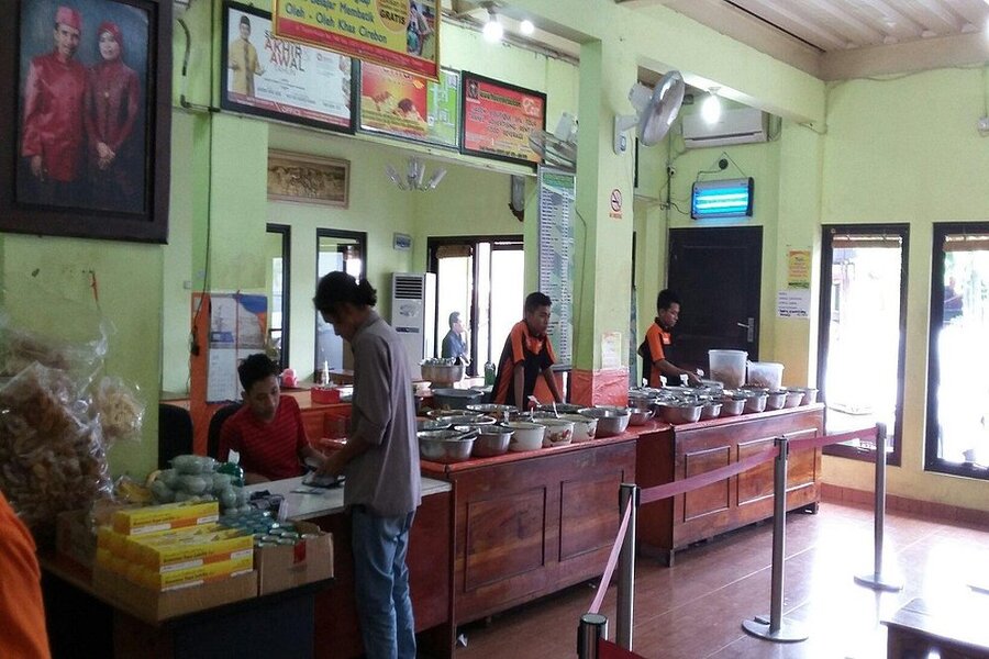 Nasi Jamblang Ibu Nur Cirebon (Dok. tripadvisor.co.id)