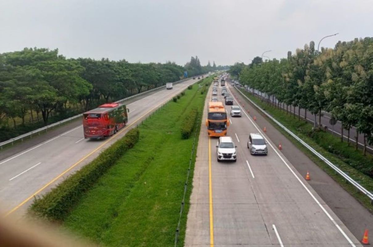 Kondisi ruas Jalan Tol Cipali arah Cirebon. (Fathnur Rohman/Antara)