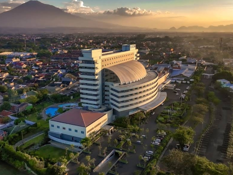 Ilustrasi hotel mewah di Cirebon. (ulasan maps Aston Cirebon Hotel and Convention Center)