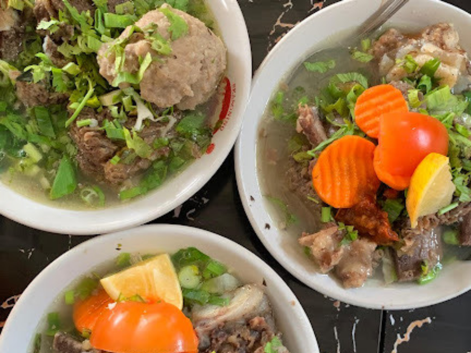 Bakso Tulang Ibu Tam Cirebon (Dok. Google Images)