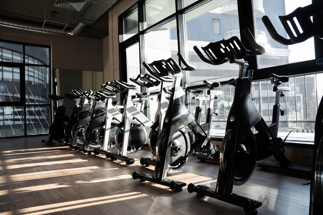 Ilustrasi tempat gym (Dok. Freepik)