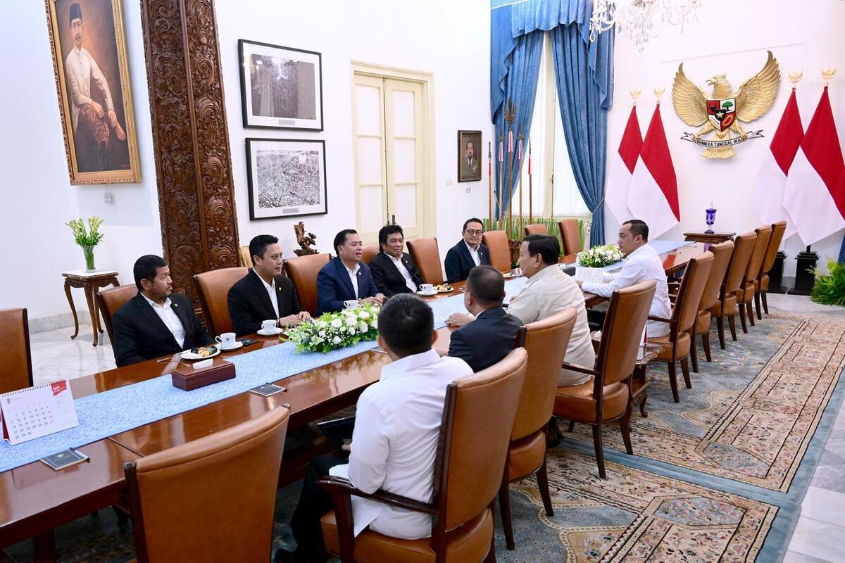 Presiden Prabowo Subianto menerima pimpinan Komisi V DPR RI di Istana Merdeka (Dok. setneg.go.id)
