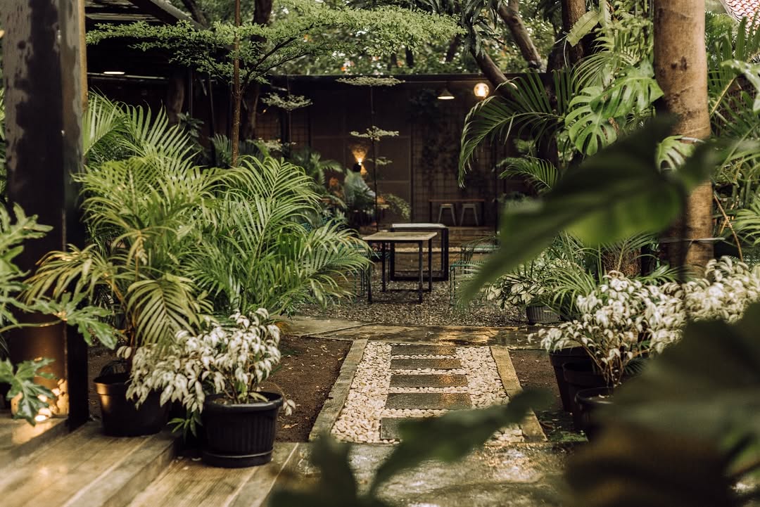 Suasana Oksigen Coffee Cirebon. (Instagram @oksigencoffee)