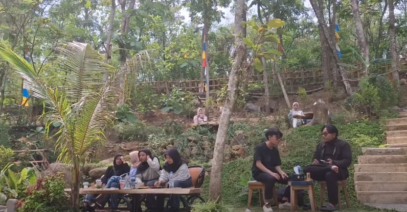 Kebon Kafe Pasir Ayu Majalengka (YouTube Hari R Channel)