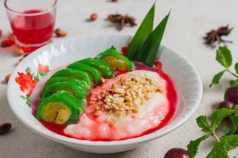Es pisang ijo (Dok. PT Sasa Inti)