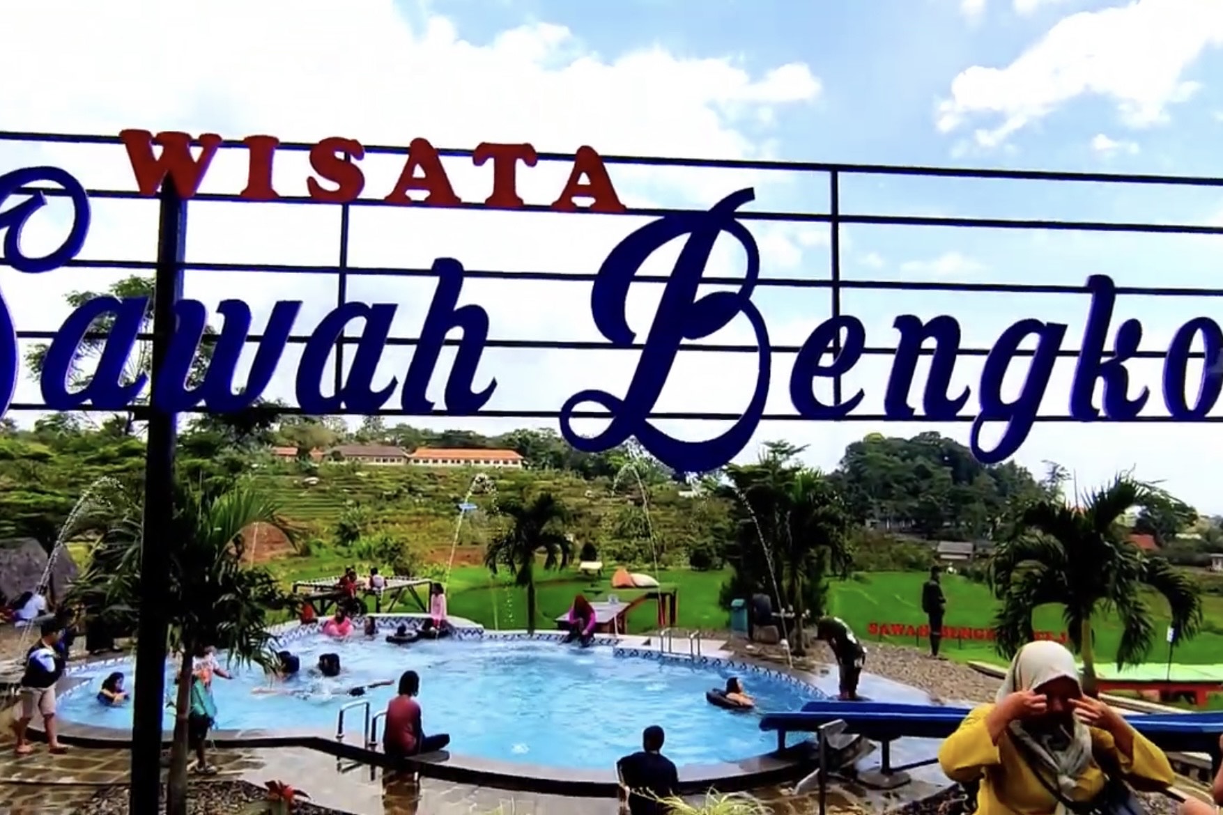 Wisata Sawah Bengkok. (tangkap layar YouTube Mbah Google Gondrong Gelungan)