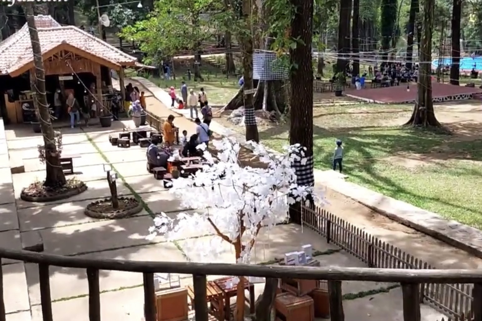 Woodland Kuningan. (tangkap layar YouTube Explore Family)