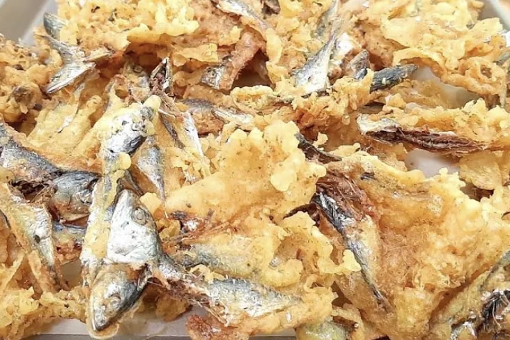 Grejeg Ikan Asin Khas Indramayu (Dok. YouTube Ceceromed Kitchen)