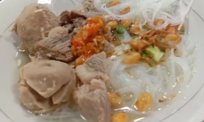 Resep bakso sebreng khas Majalengka. (tangkap layar youtube DM Yusuf Chanel)