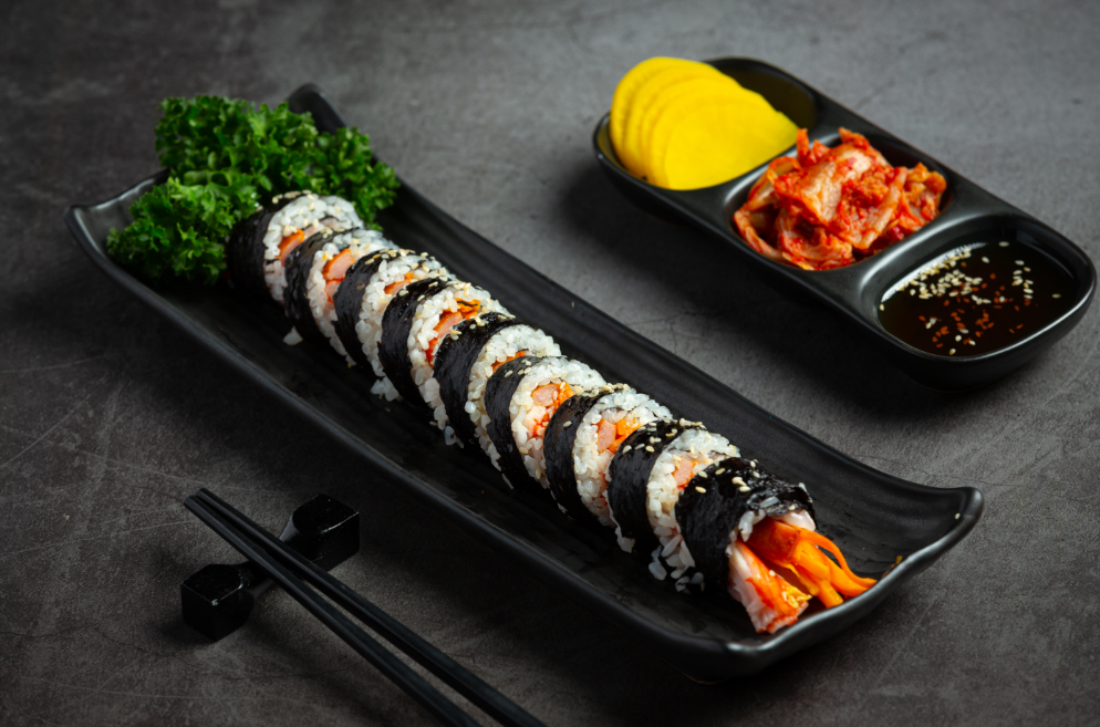 Kimbap, nasi gulung ala Korea (Dok. Freepik)
