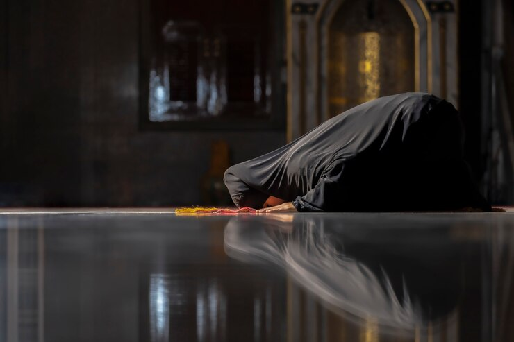 Ilustrasi jadwal sholat (Dok. Freepik)