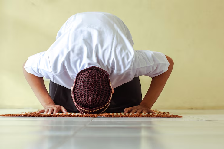 Ilustrasi jadwal sholat (Dok. Freepik)